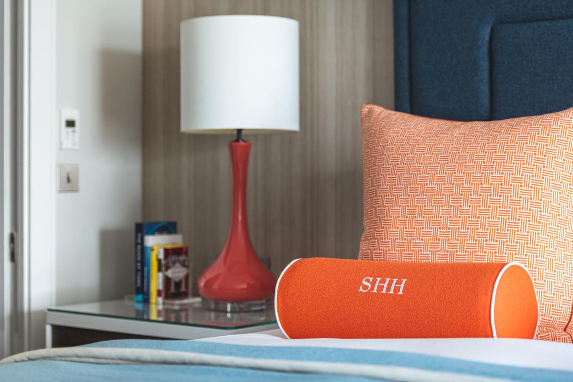 Harbour Hotel & Spa Саутгемптон Экстерьер фото A bolster pillow